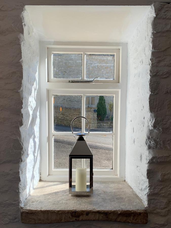 The Queen Matilda Country Rooms Avening Εξωτερικό φωτογραφία